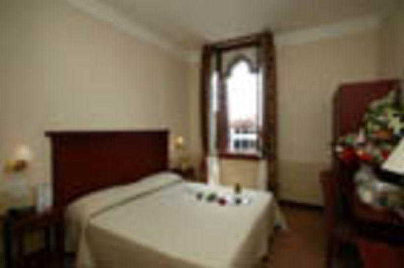 Hotel Al Sole Venedig Zimmer foto